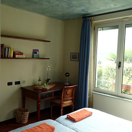 B&B Dolce Vista Al Lago Lugano Porto Ceresio Exterior photo